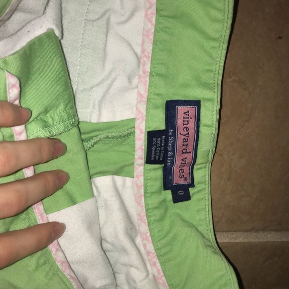 vineyard vines shorts - Picture 2 of 3